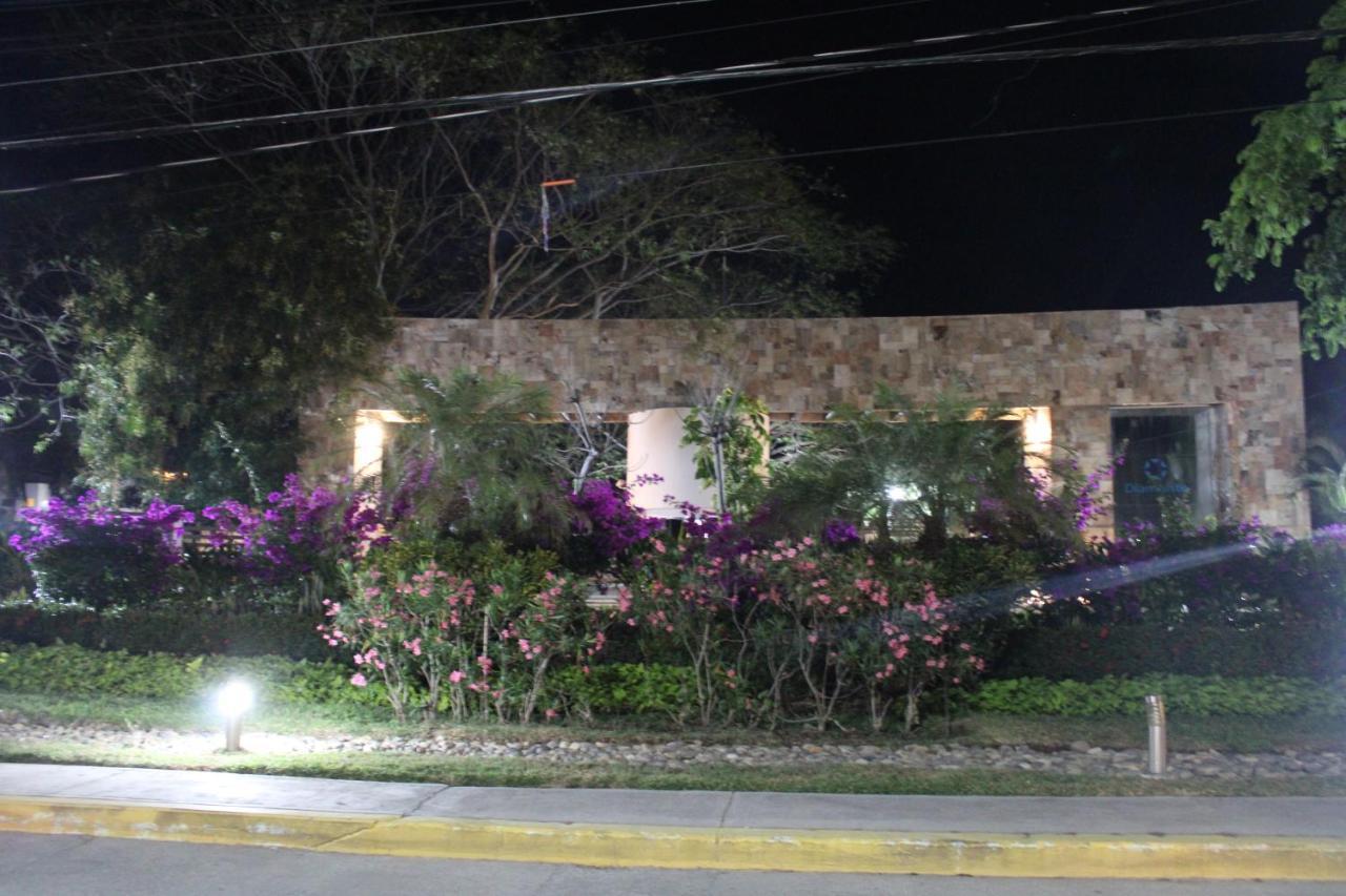 Plumbago Diamante Apartment Acapulco Bagian luar foto